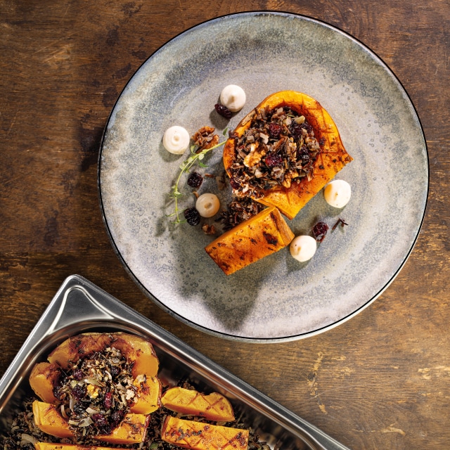 Dynia piżmowa / dziki ryż / sos z pieczonego czosnku